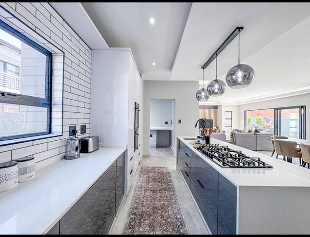 4 BEDROOM HOUSE FOR SALE IN FOUNTAINBROOK ESTATE